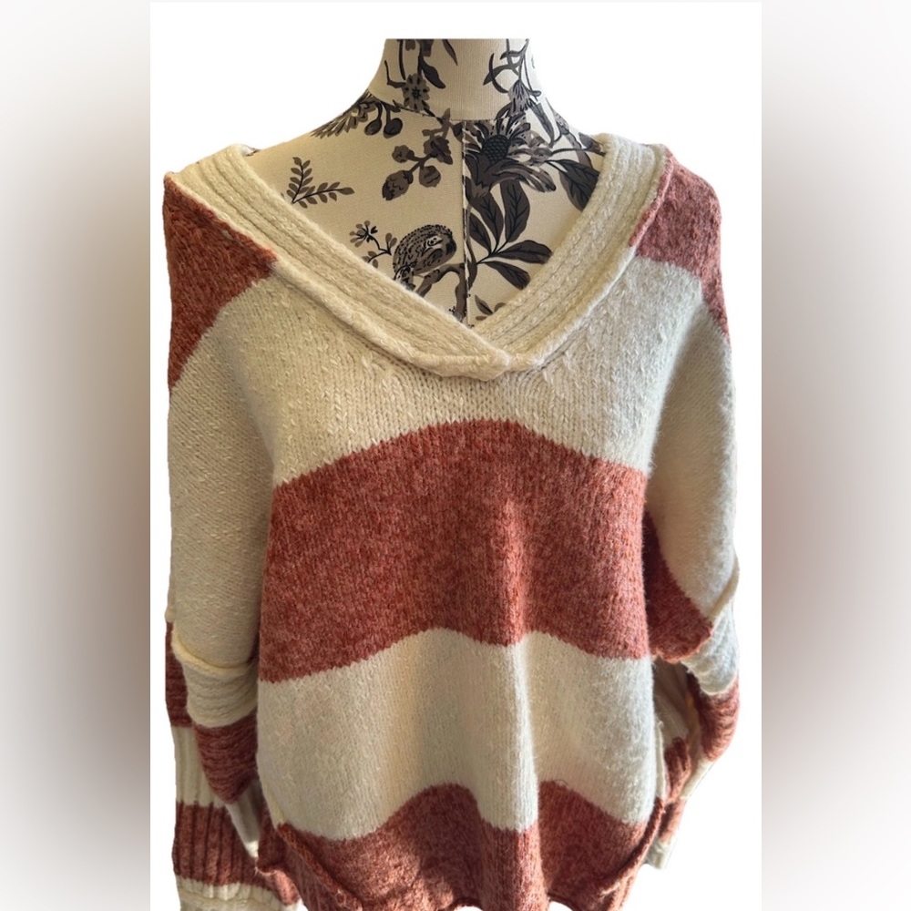 POL Striped V Neck Sweater Size M